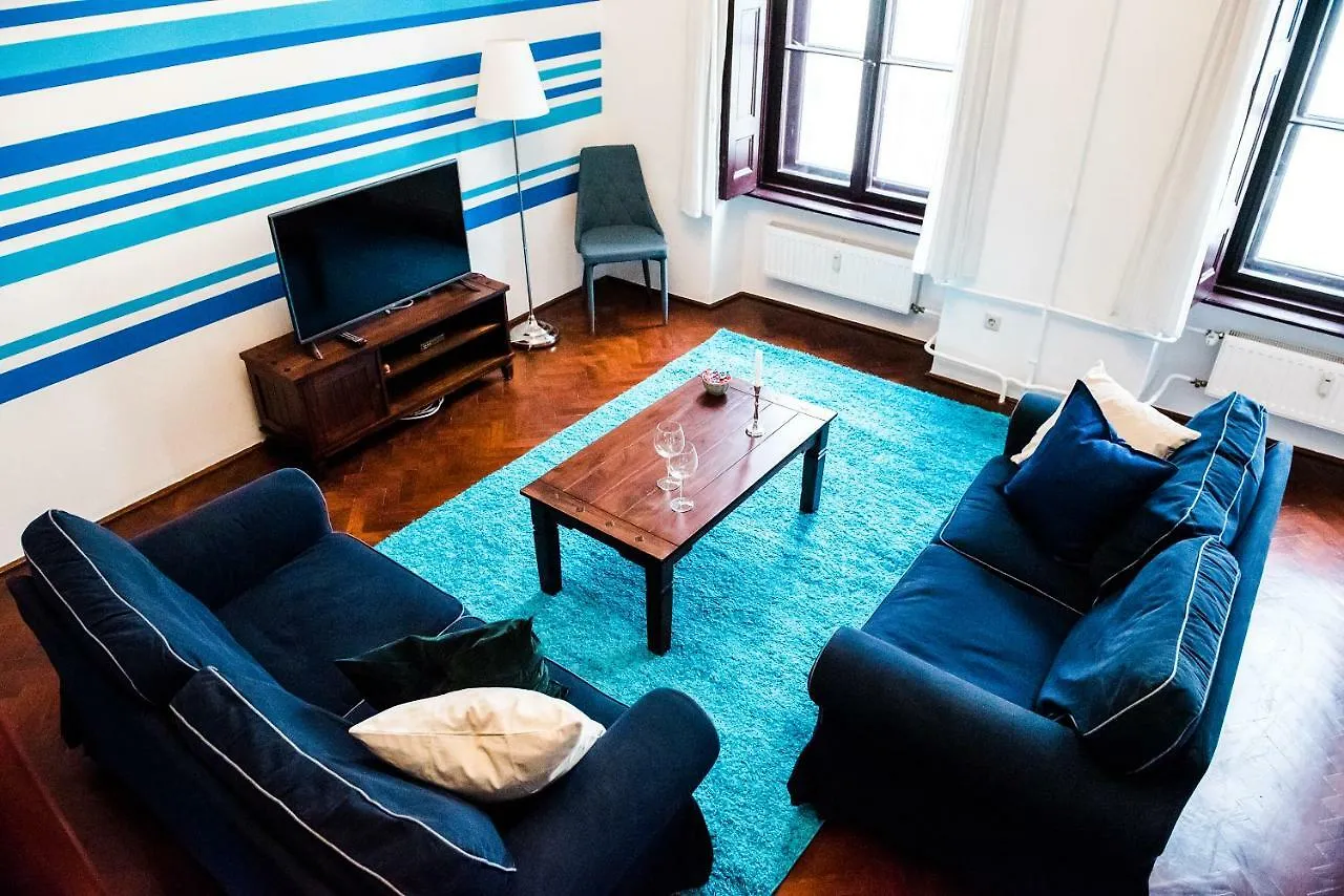 Indigo Apartment With Free Parking Будапешт