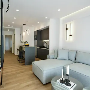 https://apt-luxury-downtown-c2.hotelschalkidiki.net