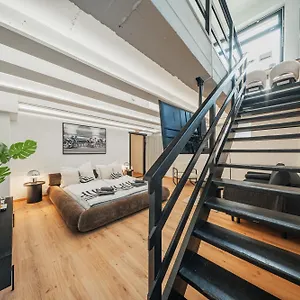 city-center-lofts.vienna-besthotels.com/