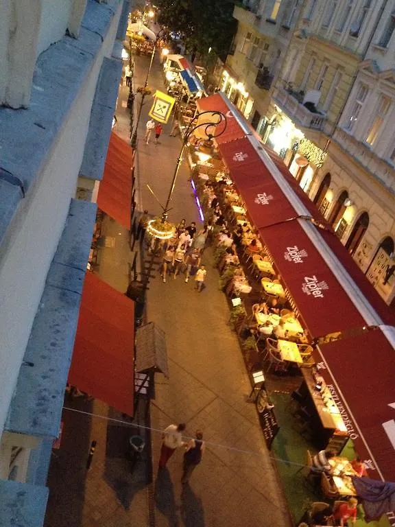 Indigo Apartment With Free Parking Budapest